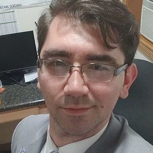 Meet your Posher, Troy